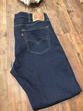 Levi's Men's Dark Indigo Straight Jeans - Classic Back Pocket